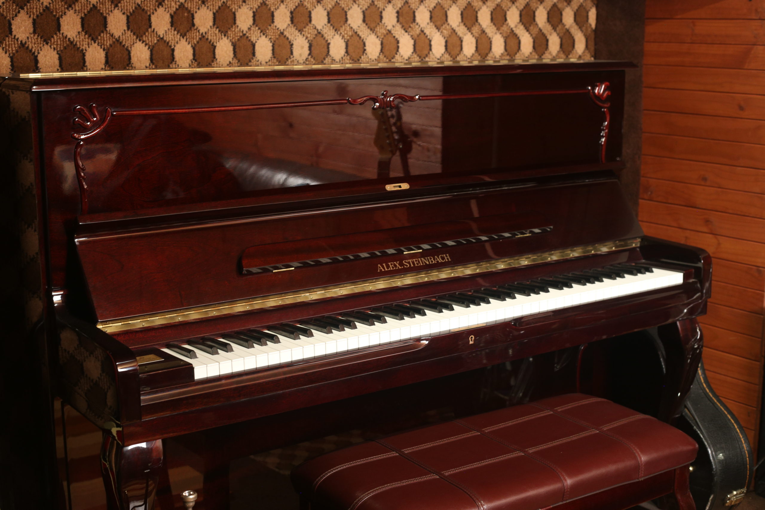 Instruments & Equipment Artisan Music